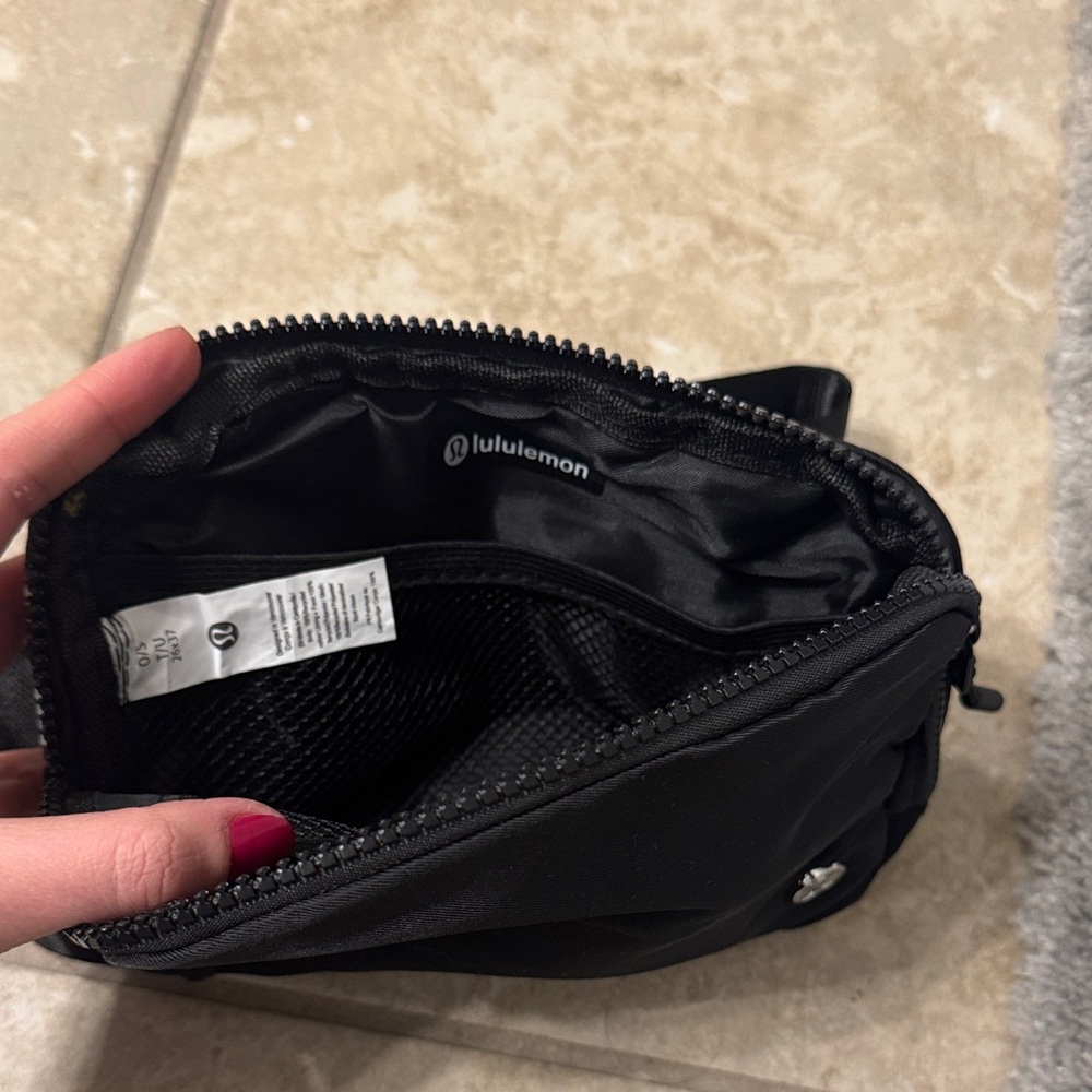 lululemon athletica Black Belt Bag - Picture 2 of 5